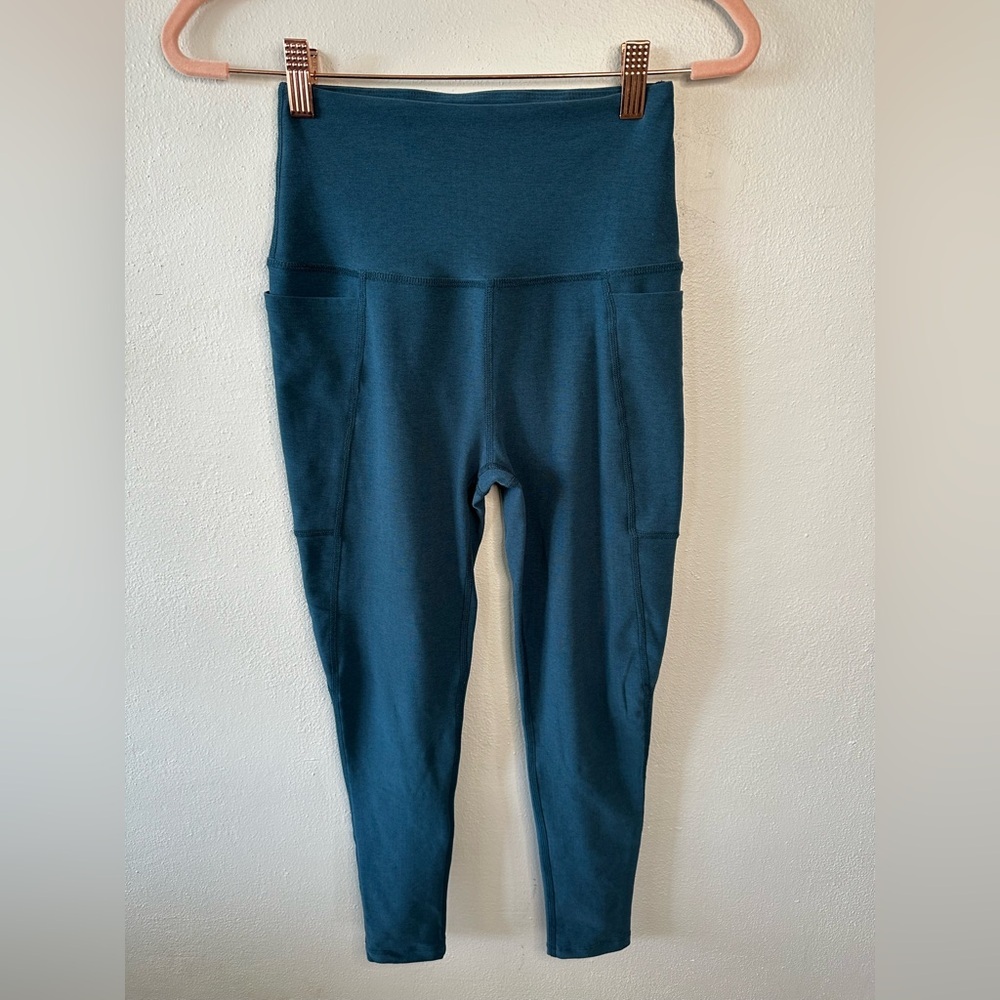 Beyond Yoga Teal Leggings with pockets